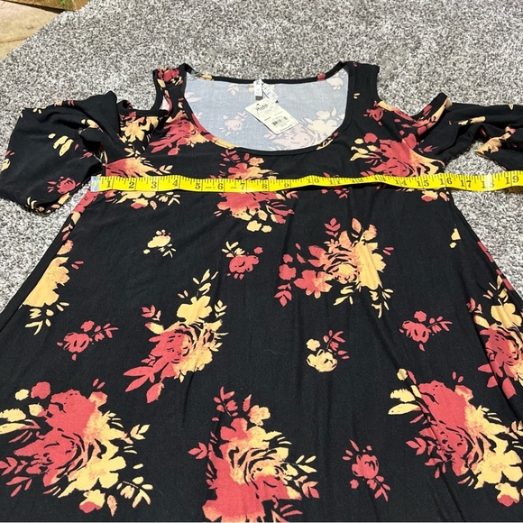Mudd Long Sleeve Multi Color Floral Print Cold Shoulder Swing Dress NWT Size M - Picture 5 of 9
